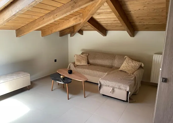 아파트 σοφίτες αθηνά 칼라브리타